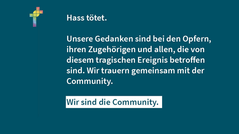 Das in Regenbogenfarben eingefärbte Kreuzbandlogo der Immanuel Albertinen Diakonie und ein Text: "Hass tötet. Unsere Gedanken sind bei den Opfern, ihren Zugehörigen und allen, die von diesem tragischen Ereignis betroffen sind. Wir trauern gemeinsam mit der Community. Wir sind die Community."